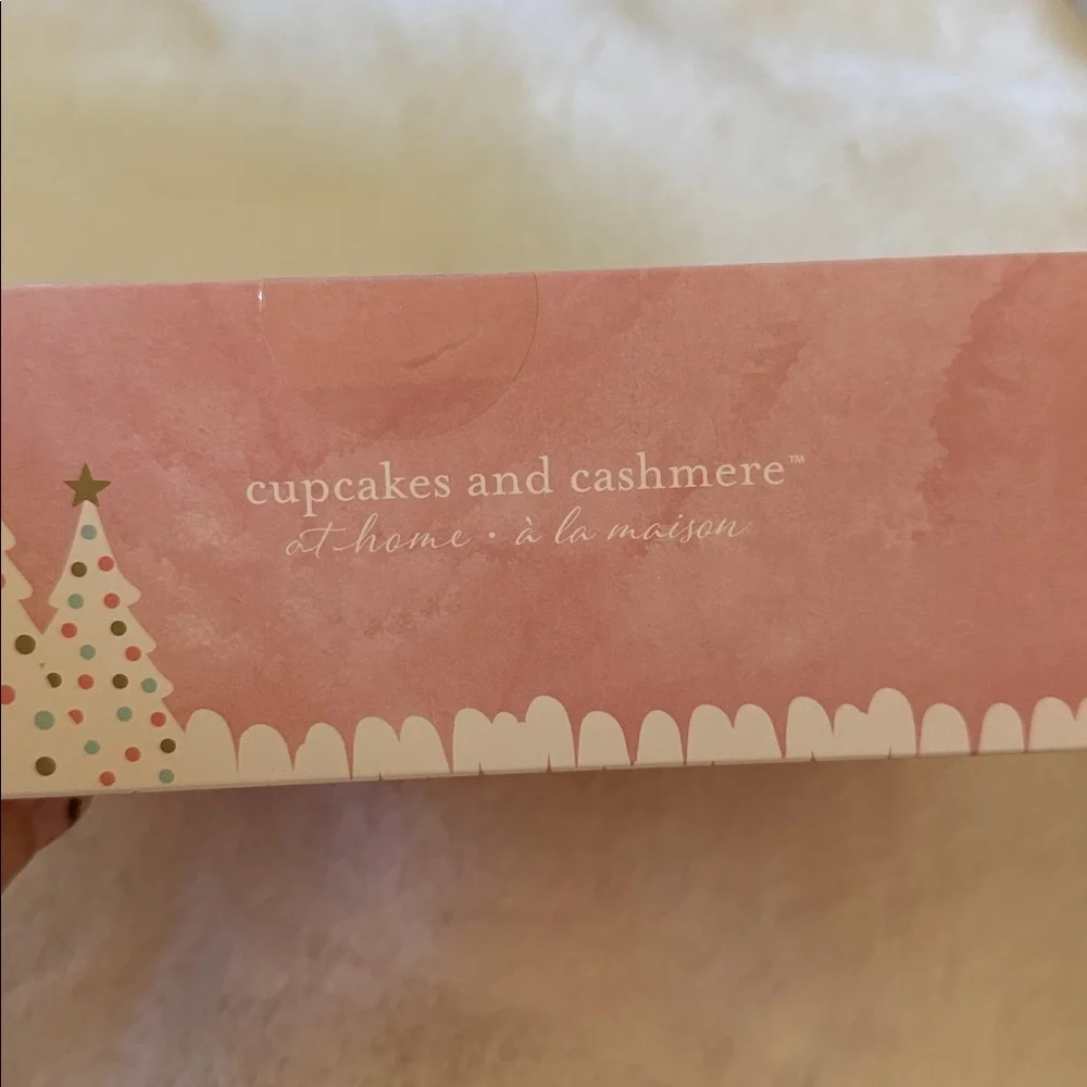 cupcakes & cashmere set six